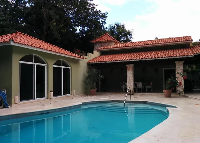 Hébergement de vacances Casa Beard, Spacious With High Speed Wifi & Pool.