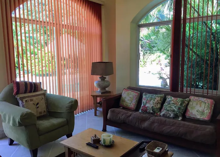 Casa Beard, Spacious With High Speed Wifi & Pool. Playa del Carmen