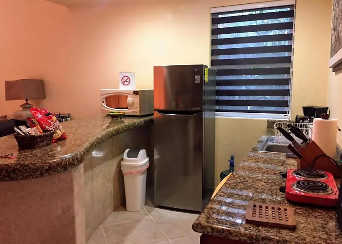 Hébergement de vacances Casa Beard, Spacious With High Speed Wifi & Pool.